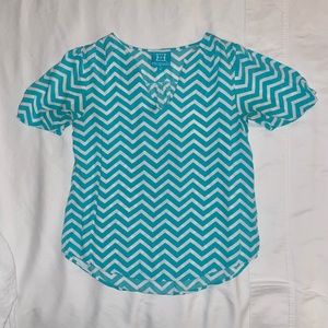 Escapada Charleston Chevron Blouse